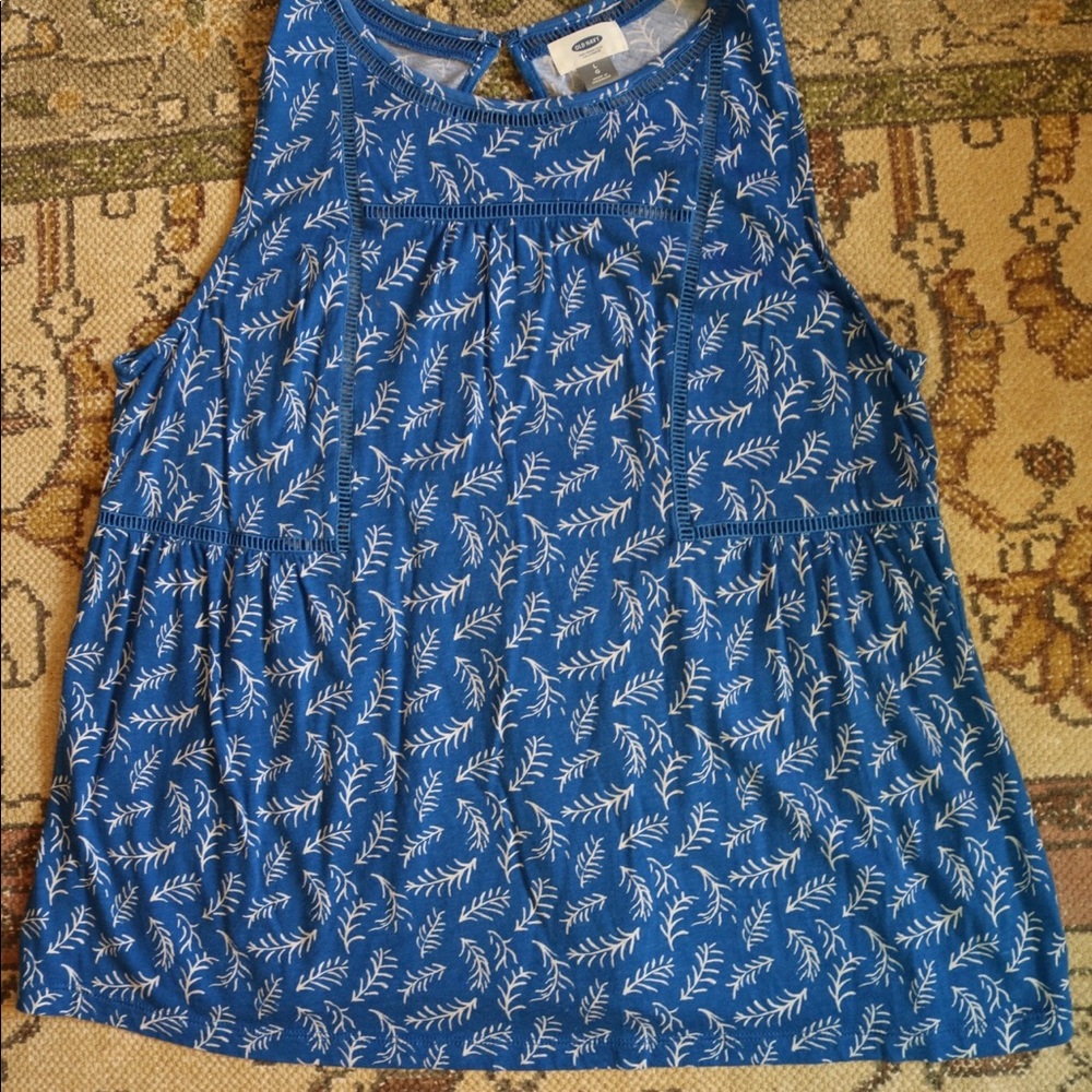 Old Navy pine leaf tank top